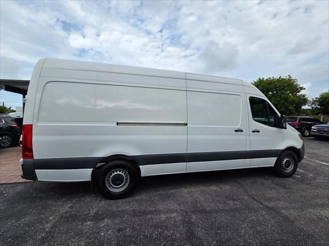 2021 Freightliner Sprinter High Roof I4