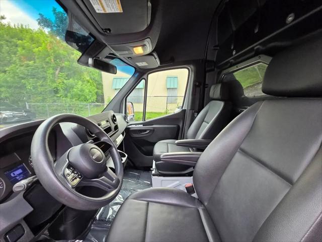 2021 Freightliner Sprinter High Roof I4