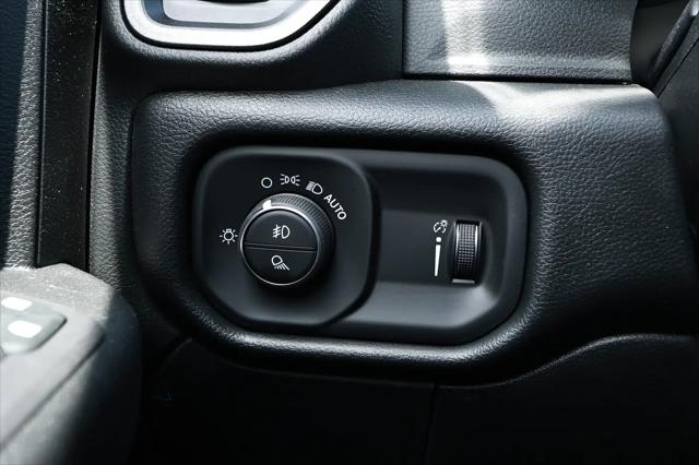 2026 Ram 2500 Black Express Crew Cab 4x4 64 Box