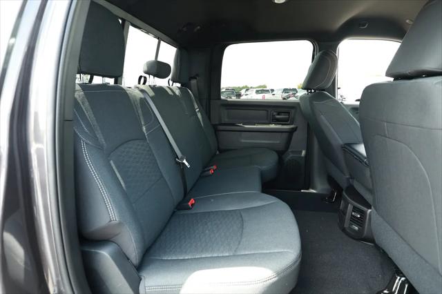 2026 Ram 2500 Black Express Crew Cab 4x4 64 Box