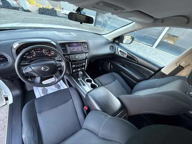 2019 Nissan Pathfinder S