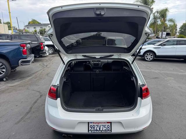 2017 Volkswagen Golf TSI Wolfsburg Edition 4-Door