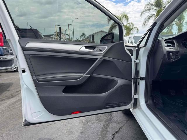 2017 Volkswagen Golf TSI Wolfsburg Edition 4-Door