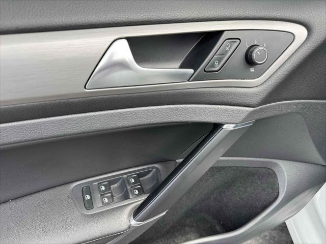 2017 Volkswagen Golf TSI Wolfsburg Edition 4-Door
