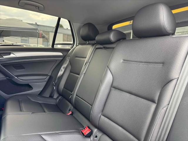 2017 Volkswagen Golf TSI Wolfsburg Edition 4-Door
