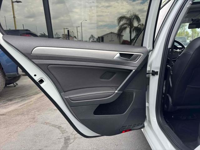 2017 Volkswagen Golf TSI Wolfsburg Edition 4-Door