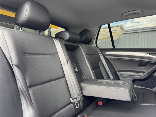 2017 Volkswagen Golf TSI Wolfsburg Edition 4-Door