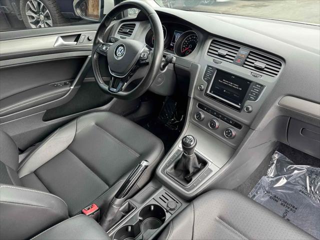 2017 Volkswagen Golf TSI Wolfsburg Edition 4-Door