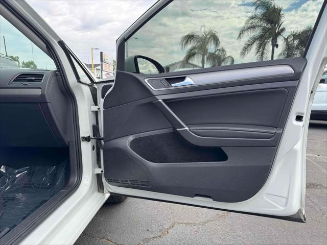 2017 Volkswagen Golf TSI Wolfsburg Edition 4-Door