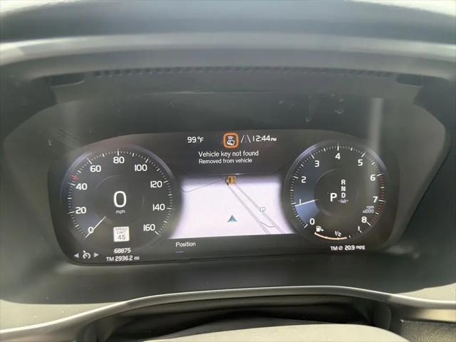 2020 Volvo XC40 T5 Momentum