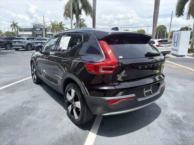2020 Volvo XC40 T5 Momentum