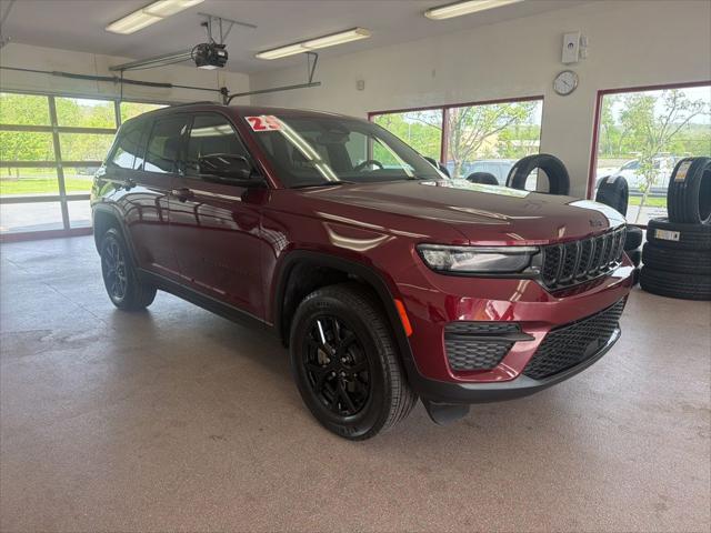 2024 Jeep Grand Cherokee Altitude X 4x4 for sale in Painted Post, NY