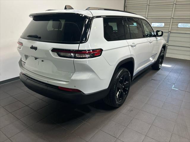 2023 Jeep Grand Cherokee L Altitude 4x4 2023 Jeep Grand Cherokee L Altitude 4x4