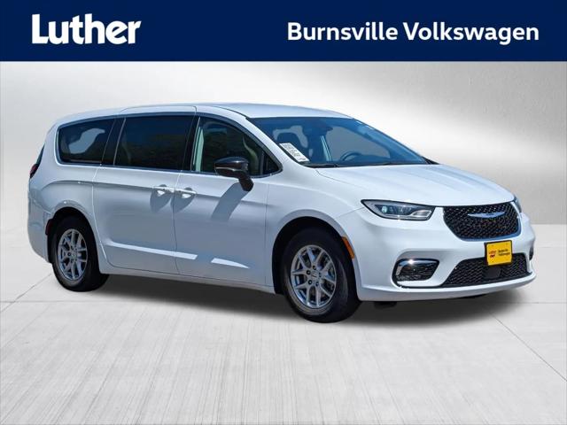 2024 Chrysler Pacifica Touring L for sale in Burnsville, MN