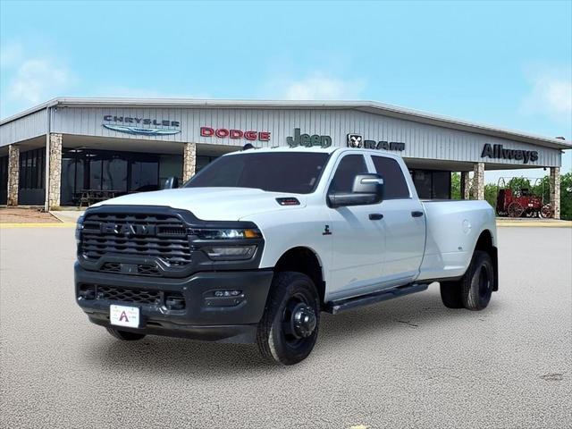 2026 RAM Ram 3500 RAM 3500 TRADESMAN CREW CAB 4X4 8 BOX
