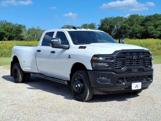 2026 RAM Ram 3500 RAM 3500 TRADESMAN CREW CAB 4X4 8 BOX