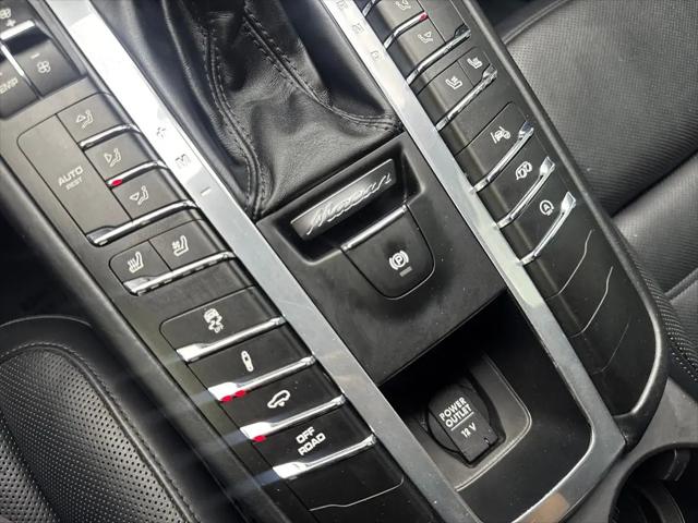 2020 Porsche Macan Turbo