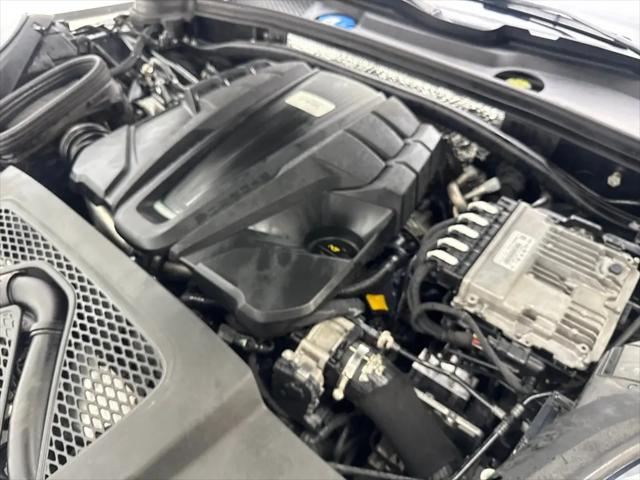 2020 Porsche Macan Turbo