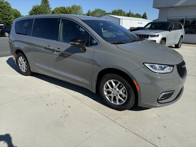 2025 Chrysler Pacifica Select for sale in Kimball, MN
