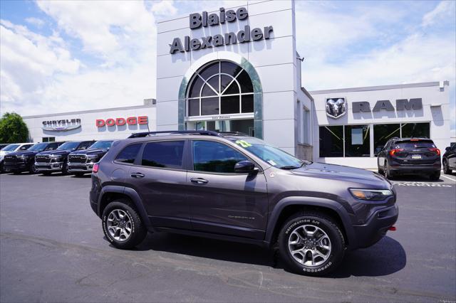 2022 Jeep Cherokee Trailhawk 4x4 2022 Jeep Cherokee Trailhawk 4x4