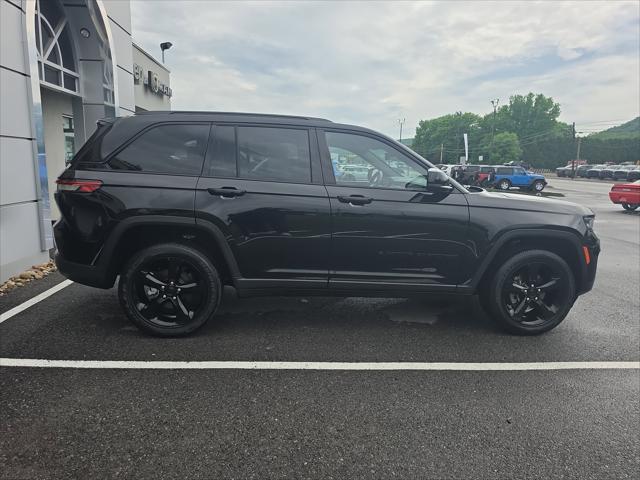 2023 Jeep Grand Cherokee Altitude 4x4 2023 Jeep Grand Cherokee Altitude 4x4