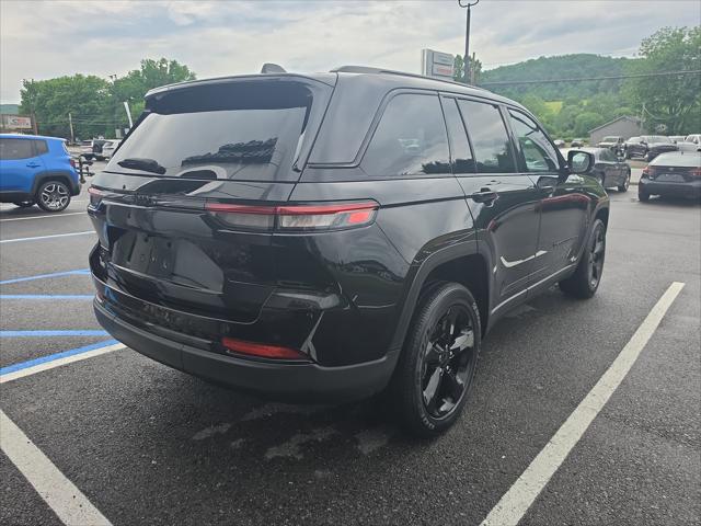 2023 Jeep Grand Cherokee Altitude 4x4 2023 Jeep Grand Cherokee Altitude 4x4