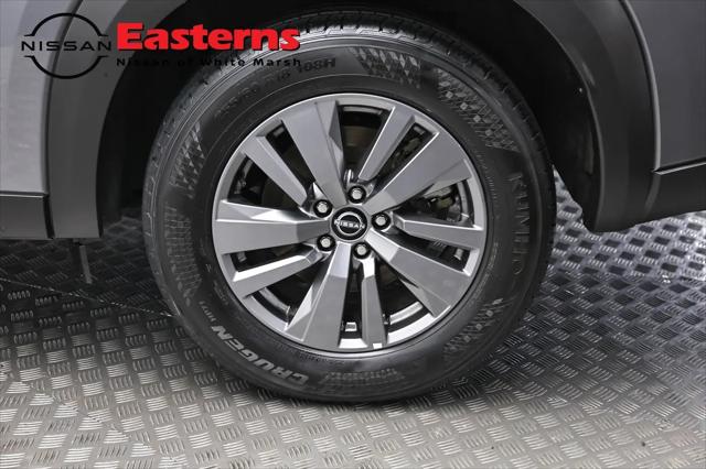 2025 Nissan Pathfinder SV FWD