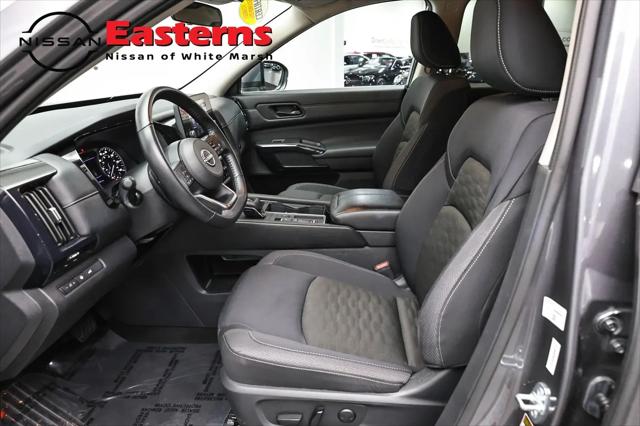 2025 Nissan Pathfinder SV FWD