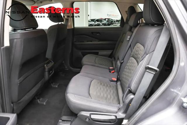2025 Nissan Pathfinder SV FWD
