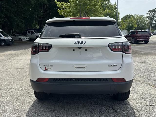 2022 Jeep Compass Latitude Lux 4x4