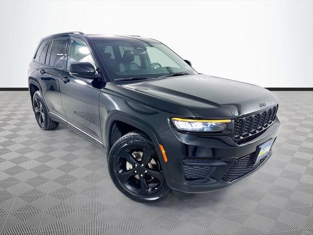 2022 Jeep Grand Cherokee Altitude 4x4 2022 Jeep Grand Cherokee Altitude 4x4