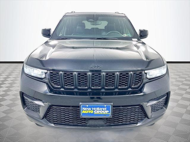 2022 Jeep Grand Cherokee Altitude 4x4 2022 Jeep Grand Cherokee Altitude 4x4