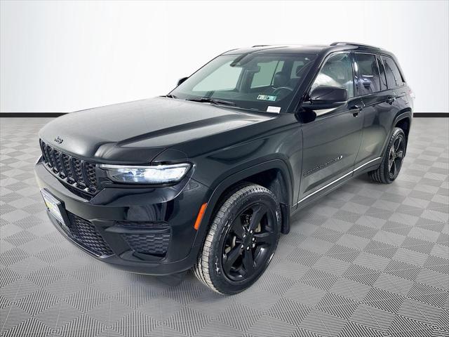 2022 Jeep Grand Cherokee Altitude 4x4 2022 Jeep Grand Cherokee Altitude 4x4