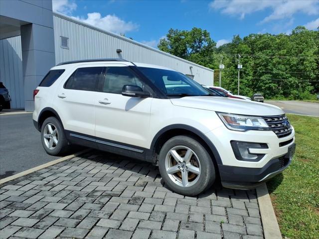 2017 Ford Explorer XLT 2017 Ford Explorer XLT