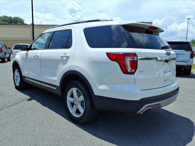 2017 Ford Explorer XLT 2017 Ford Explorer XLT