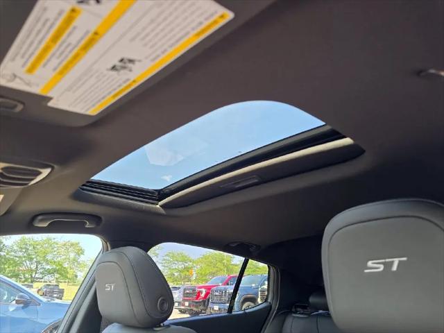 2026 Buick NV Sport Touring FWD