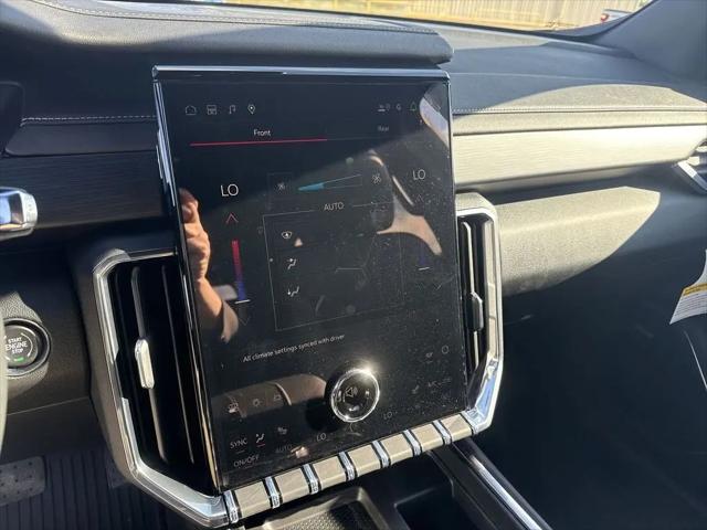 2026 GMC Acadia Elevation AWD
