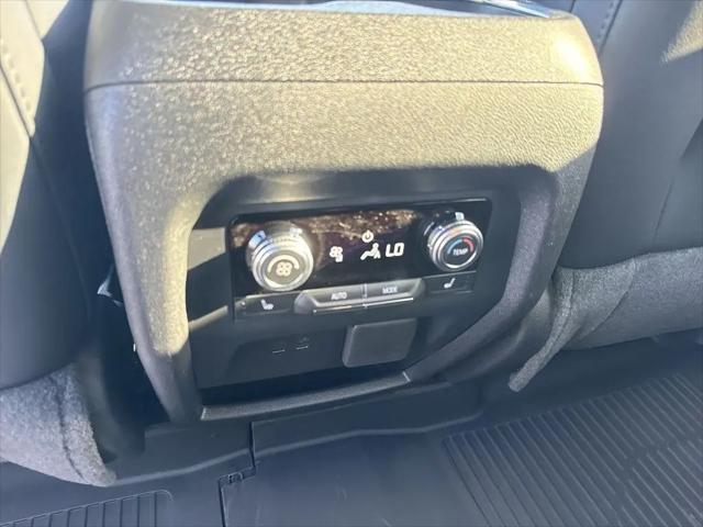 2026 GMC Acadia Elevation AWD