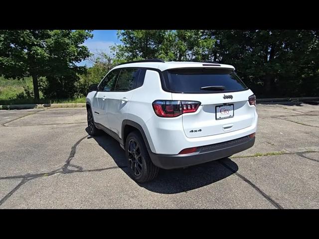 2026 Jeep Compass Latitude Altitude