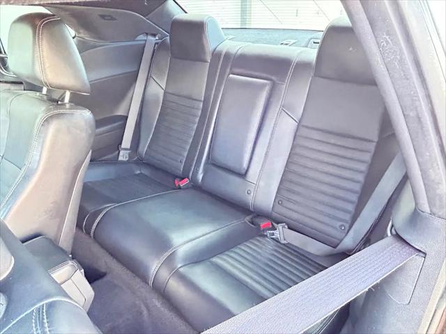 2012 Dodge Challenger SXT