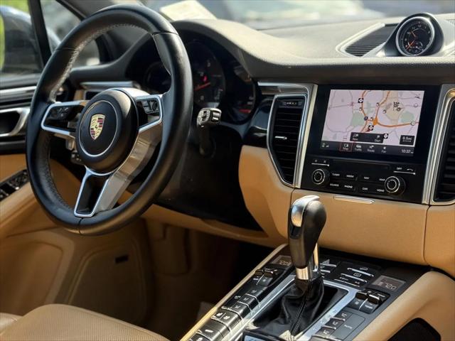 2017 Porsche Macan Macan