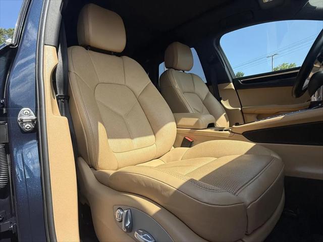 2017 Porsche Macan Macan