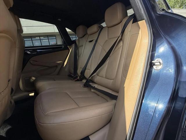 2017 Porsche Macan Macan