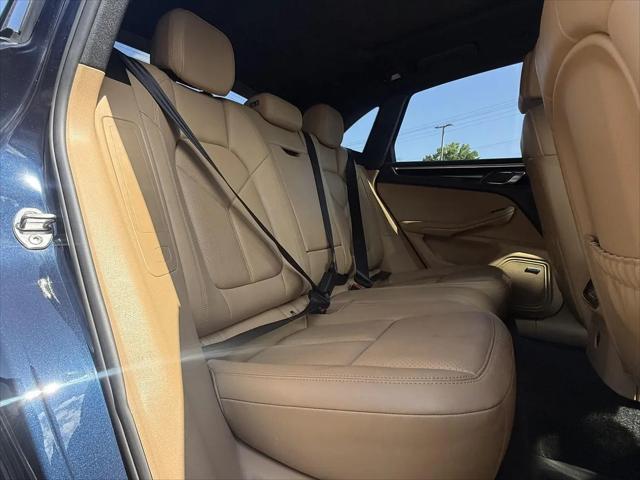 2017 Porsche Macan Macan