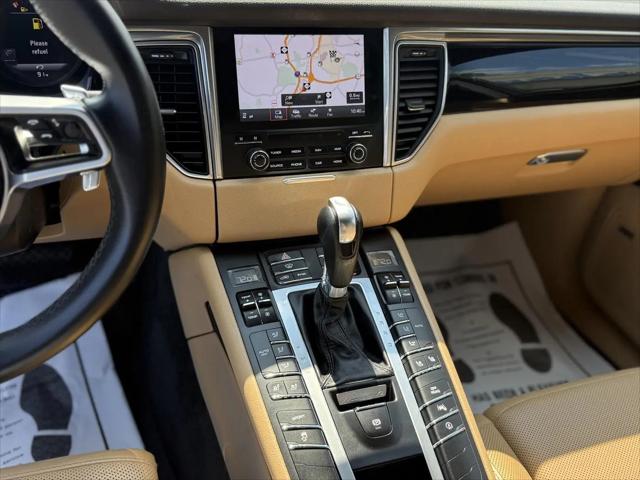 2017 Porsche Macan Macan