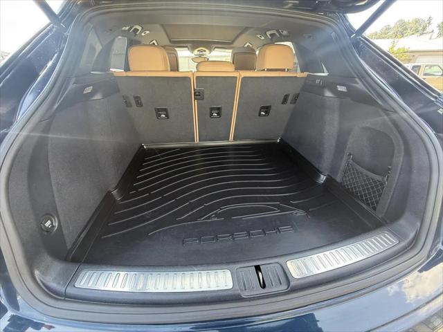 2017 Porsche Macan Macan