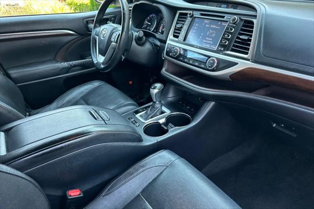 2015 Toyota Highlander Limited V6