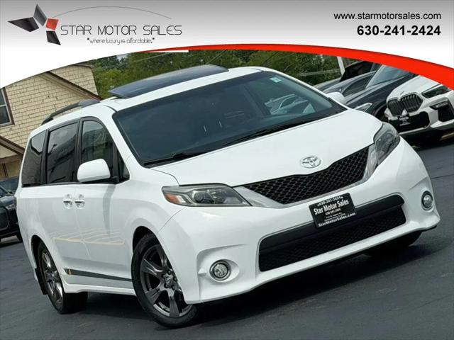2017 Toyota Sienna SE 8 Passenger for sale in Downers Grove, IL