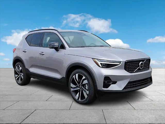 2026 Volvo XC40 Plus, B5 AWD Gas mild hybrid, Dark for sale in Trevose, PA
