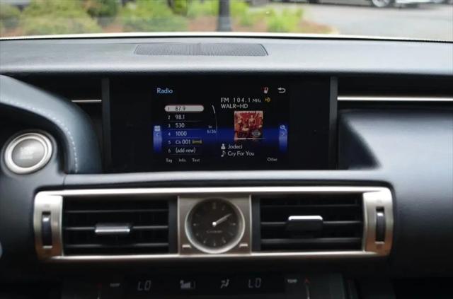 2016 Lexus IS 200t IS 200t